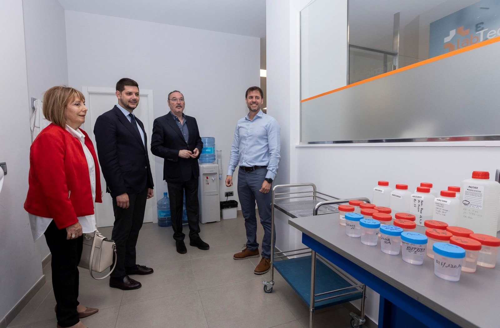 Imagen noticia labtecnic - La importancia de las pruebas genéticas en animales para la detección de la huella genética y enfermedades